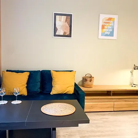 Good Days * Varsovie